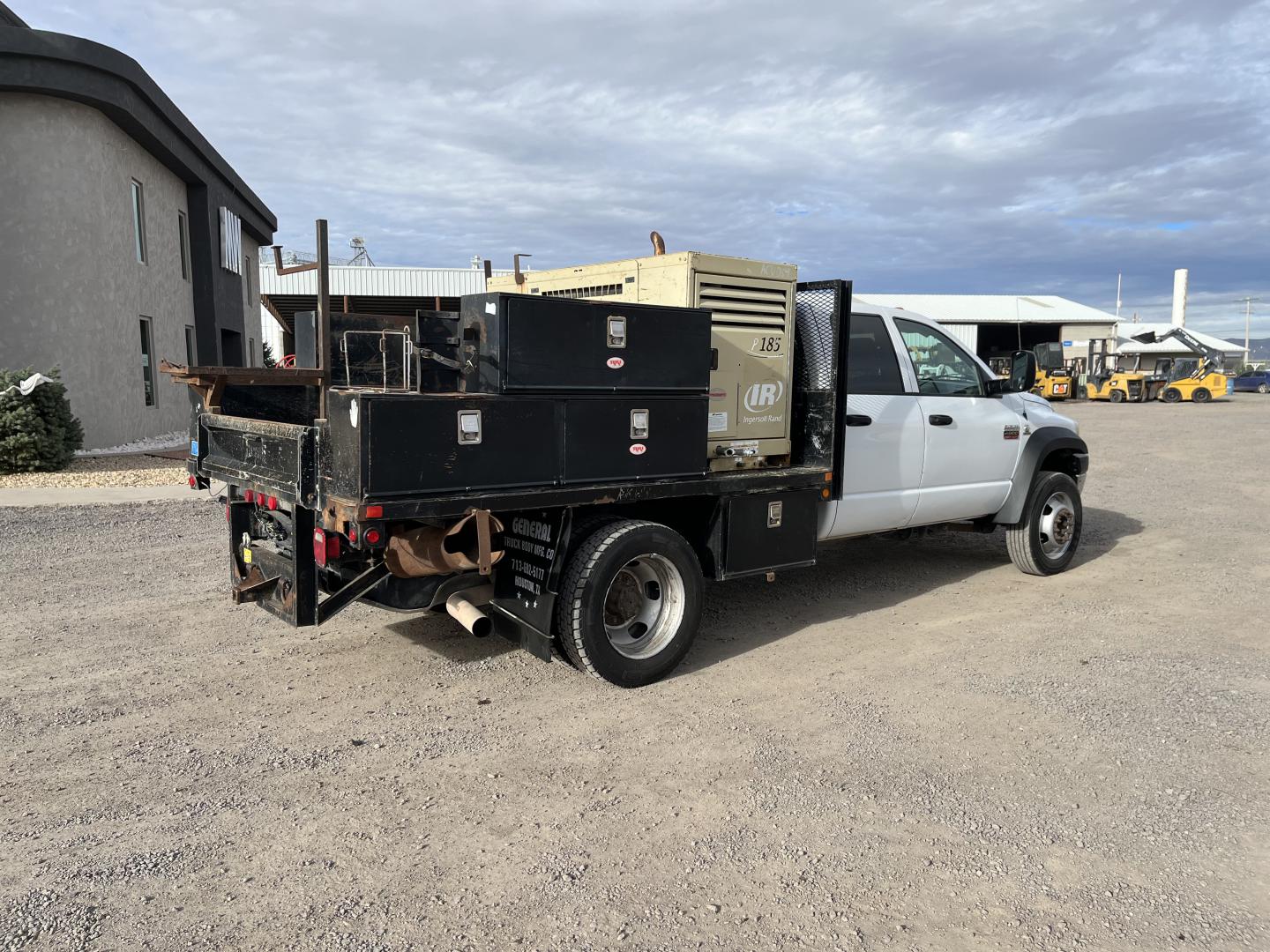 CAMIONETA DE SERVICIO DODGE RAM 4500